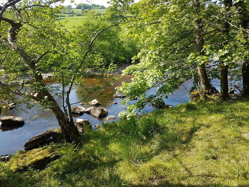 Low Nook Farm Holiday Cottage Брамптън Екстериор снимка